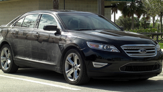 2010 Ford Taurus SHO: Super-Taurus Shows Off In Sun